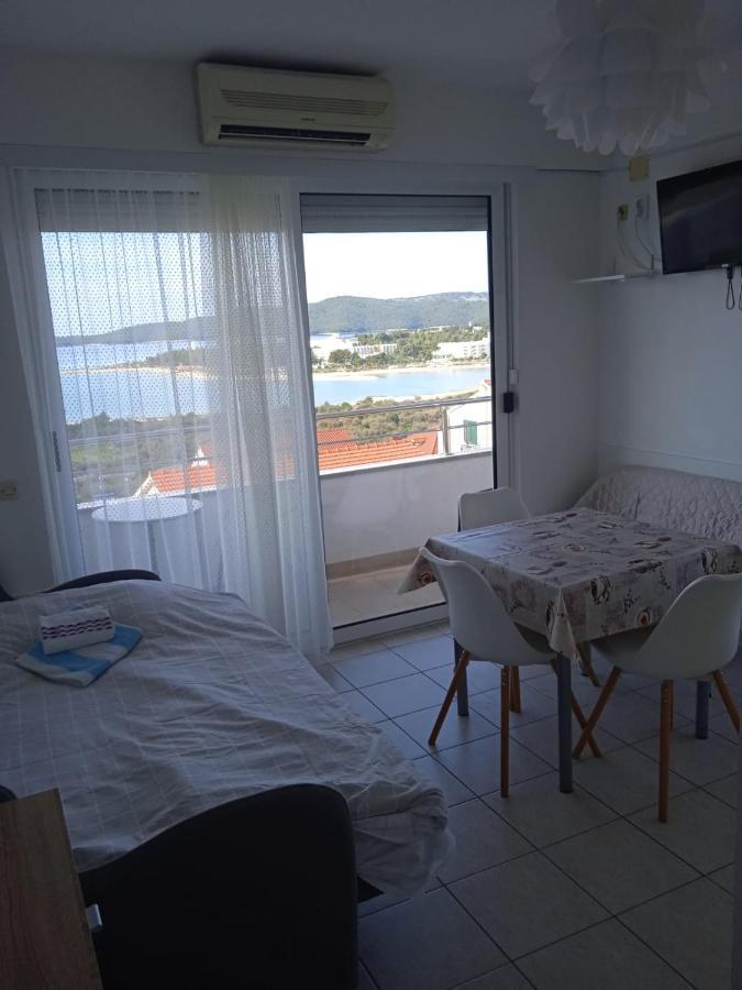 Apartment Luka With Balcony, Sea View And Free Parking Sibenik Exterior photo